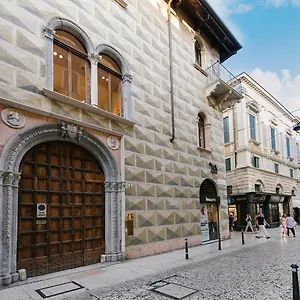 Palazzo Confalonieri Da Lisca Apartamento